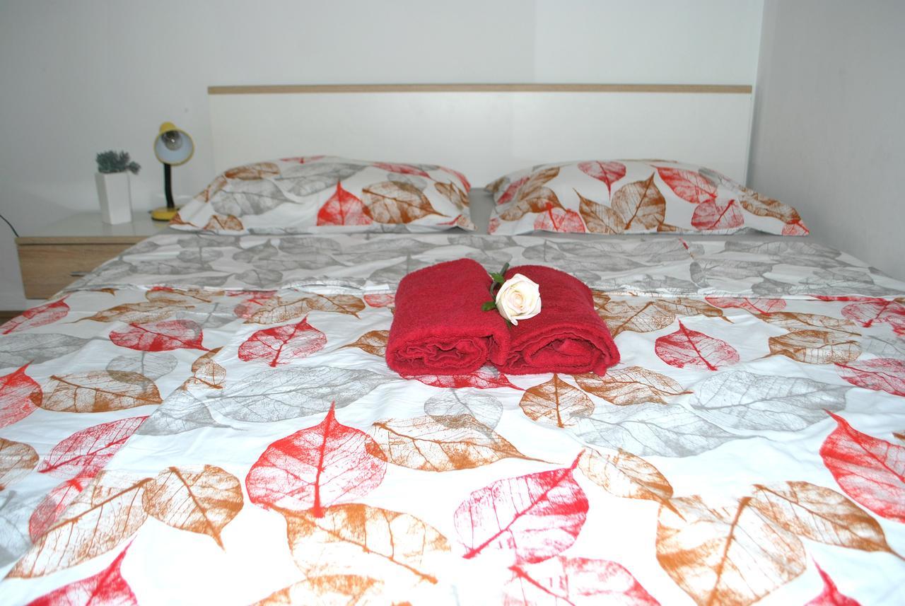 Apartment Dalmatia Makarska Bagian luar foto