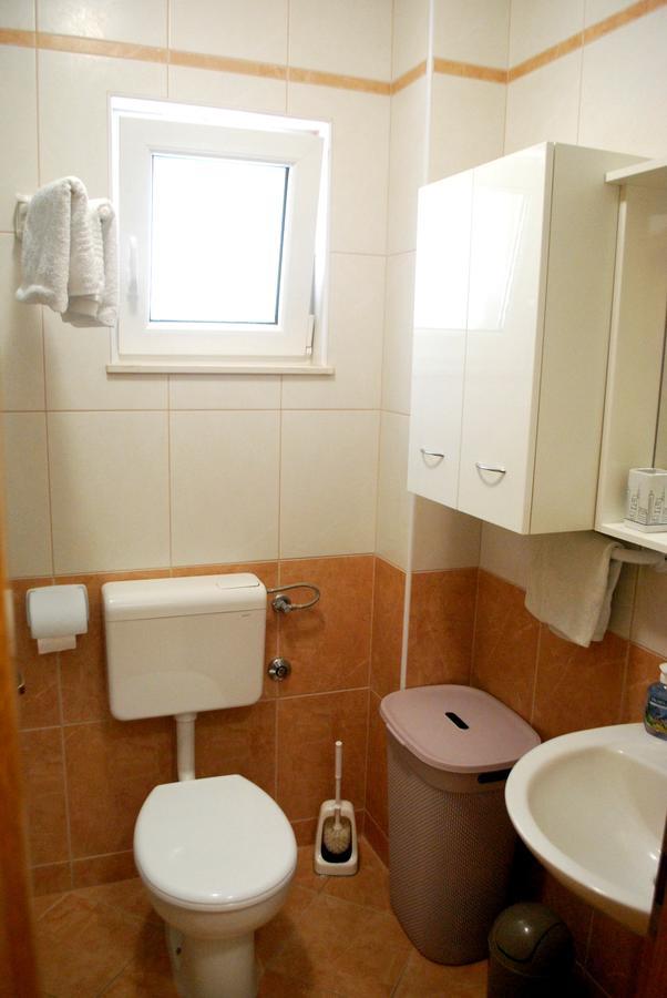 Apartment Dalmatia Makarska Bagian luar foto
