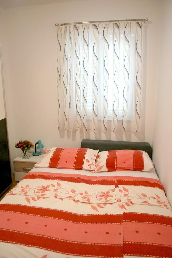 Apartment Dalmatia Makarska Bagian luar foto