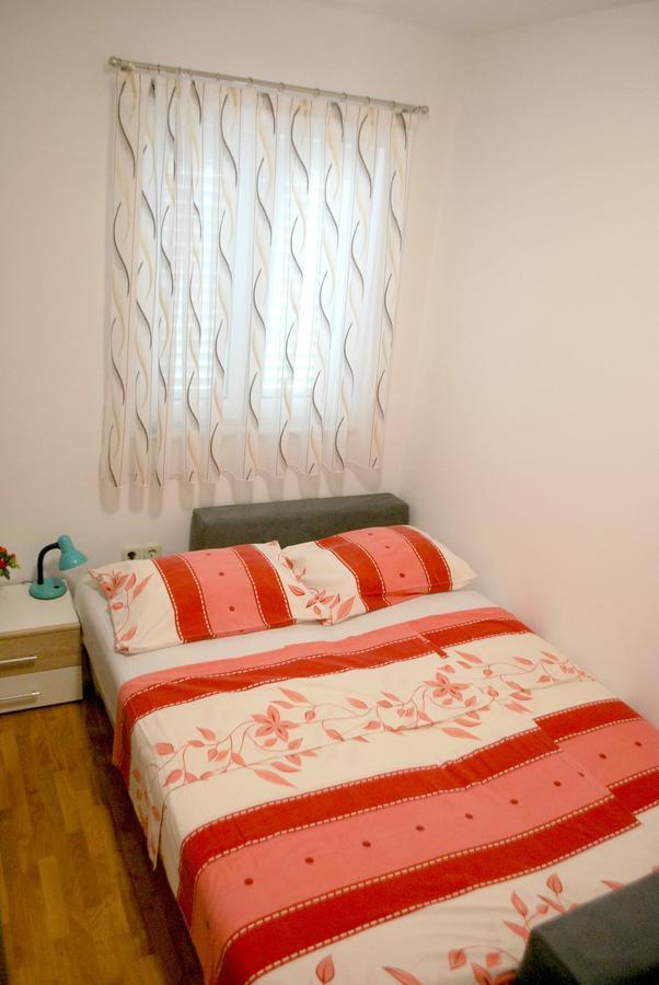 Apartment Dalmatia Makarska Bagian luar foto