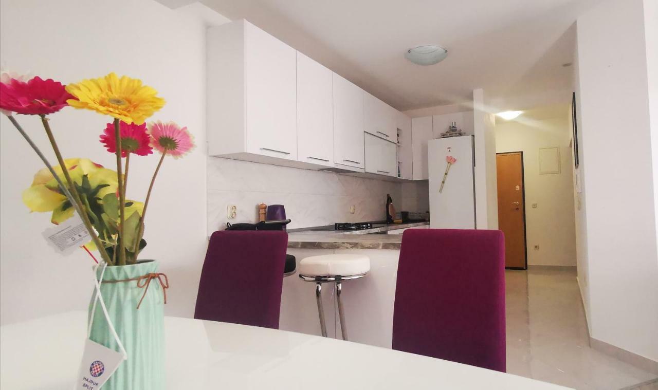 Apartment Dalmatia Makarska Bagian luar foto