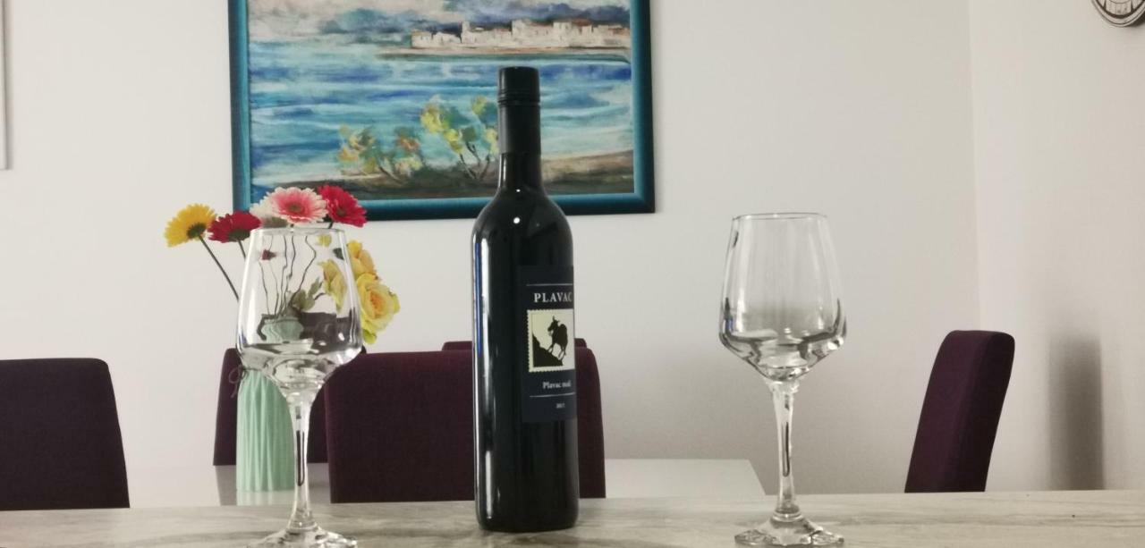 Apartment Dalmatia Makarska Bagian luar foto
